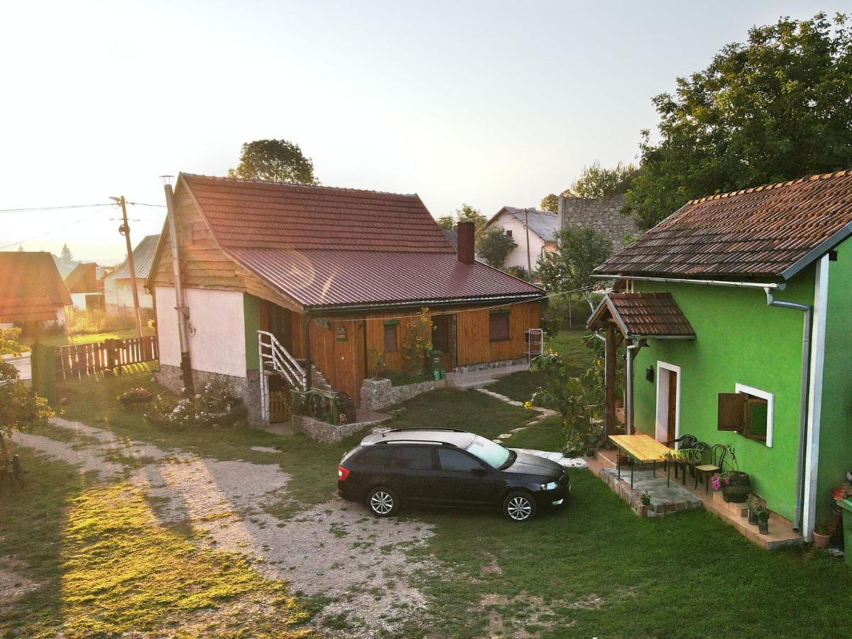 Apartamento Ivona - Kuca Za Odmor Perusic - Stara Lika Exterior foto