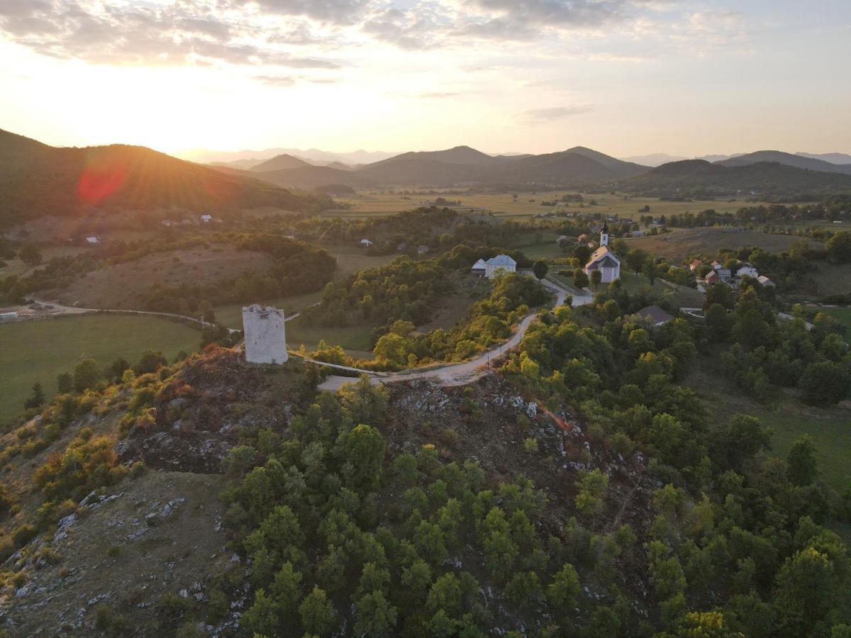 Apartamento Ivona - Kuca Za Odmor Perusic - Stara Lika Exterior foto