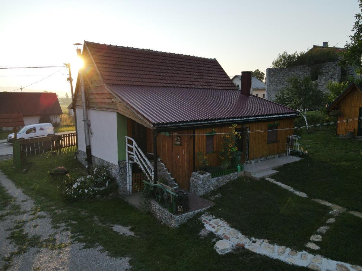 Apartamento Ivona - Kuca Za Odmor Perusic - Stara Lika Exterior foto