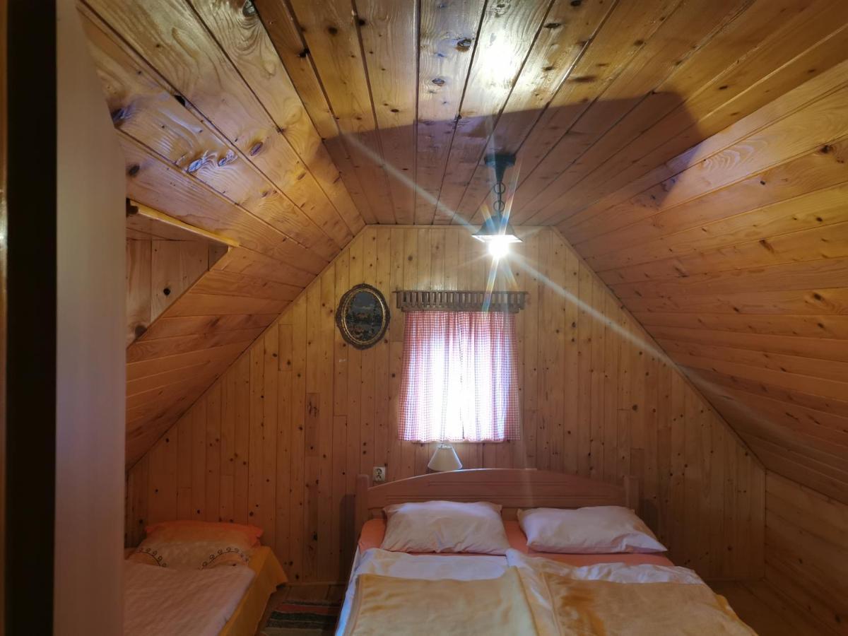 Apartamento Ivona - Kuca Za Odmor Perusic - Stara Lika Exterior foto