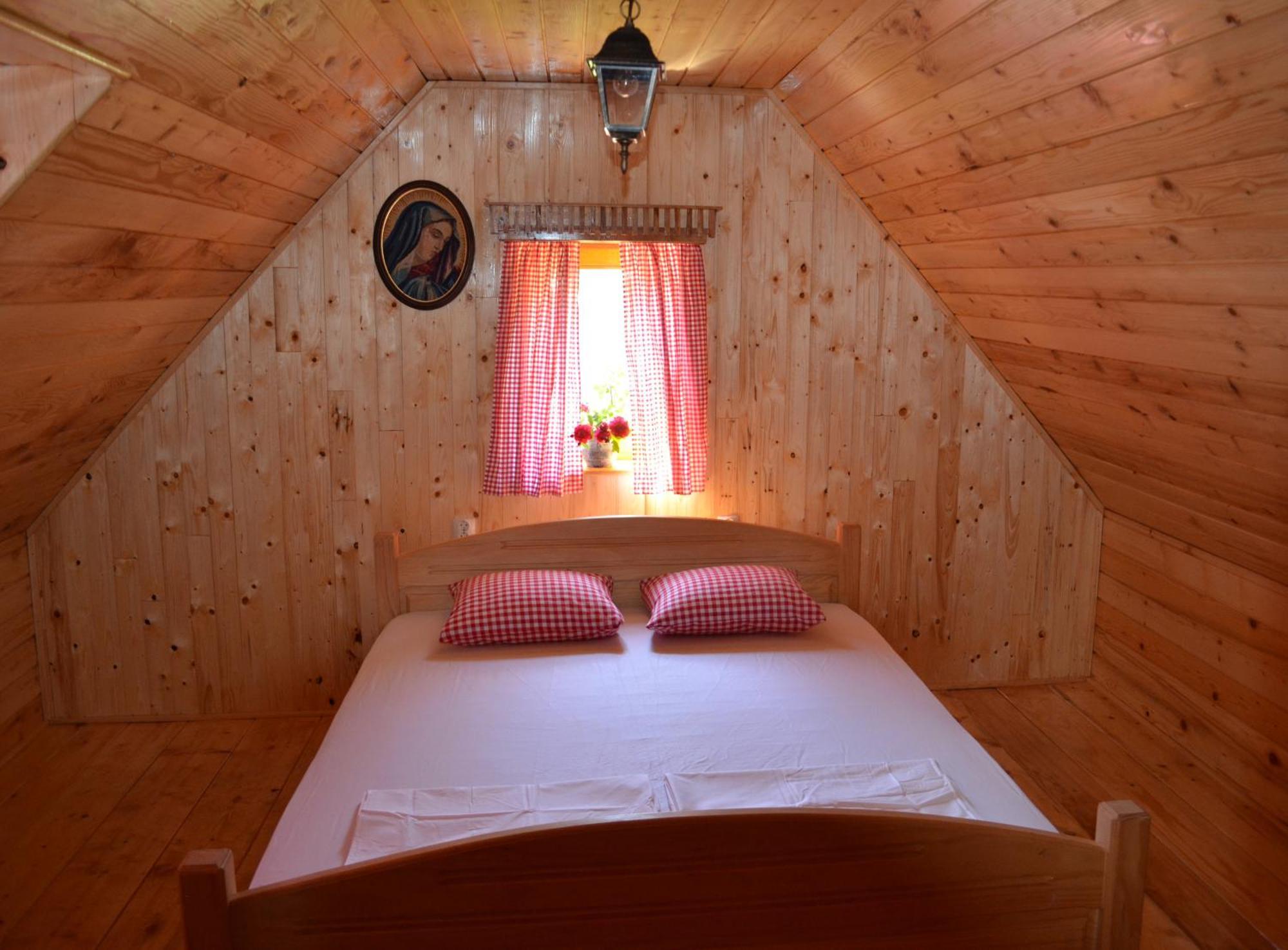 Apartamento Ivona - Kuca Za Odmor Perusic - Stara Lika Exterior foto