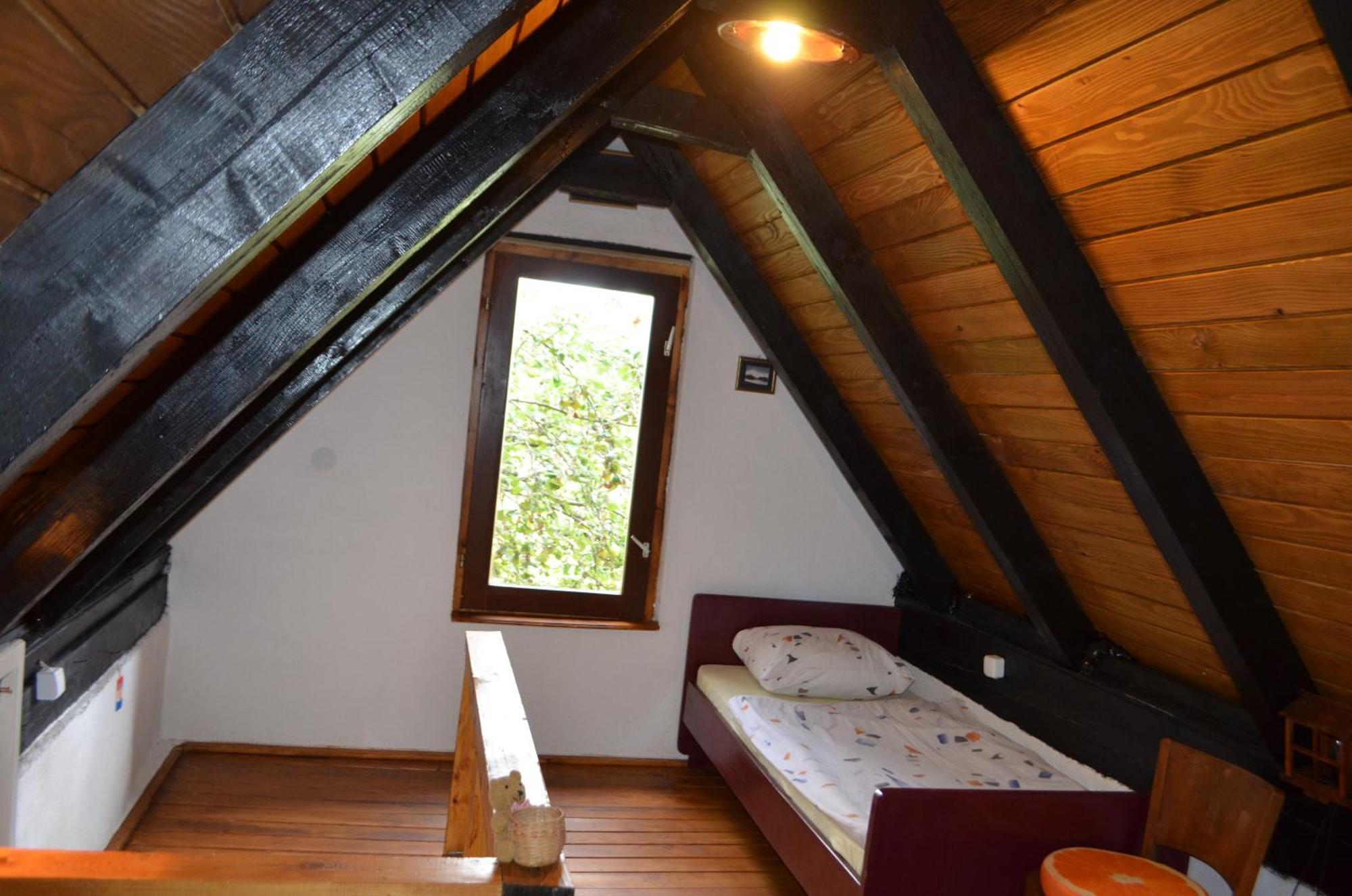 Apartamento Ivona - Kuca Za Odmor Perusic - Stara Lika Exterior foto